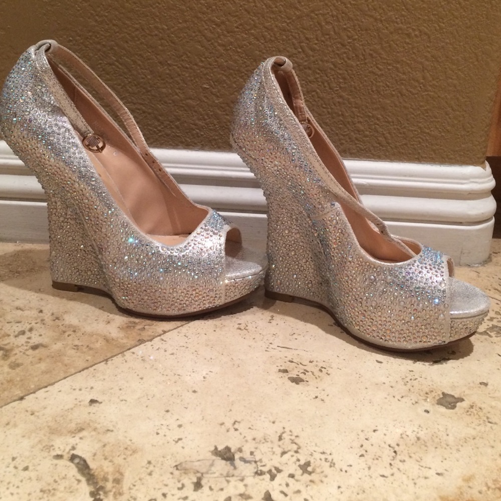 Wedge heels